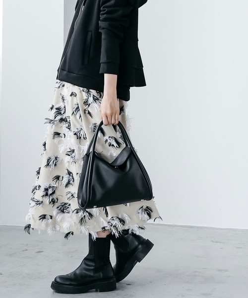 mili an deni(ミリアンデニ)の「スクウェアフラップフェイクレザーバッグ(ショルダーバッグ・レディース・ブラック/アッシュグレー/ブラウン・F)」の4枚目の写真