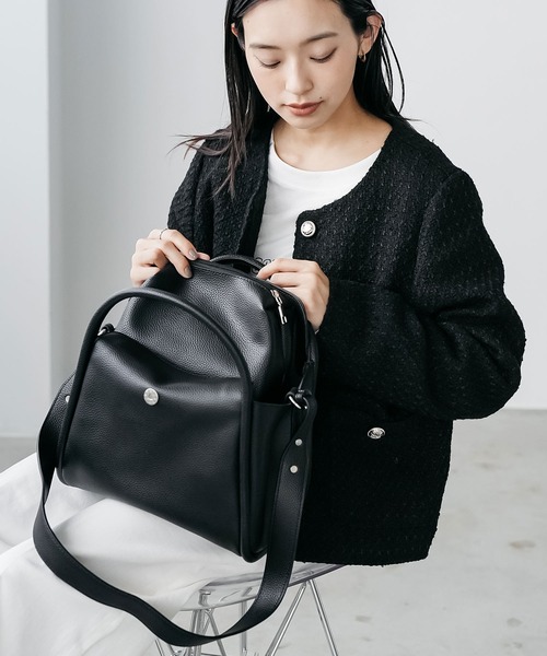 mili an deni(ミリアンデニ)の「スクウェアフラップフェイクレザーバッグ(ショルダーバッグ・レディース・ブラック/アッシュグレー/ブラウン・F)」の5枚目の写真