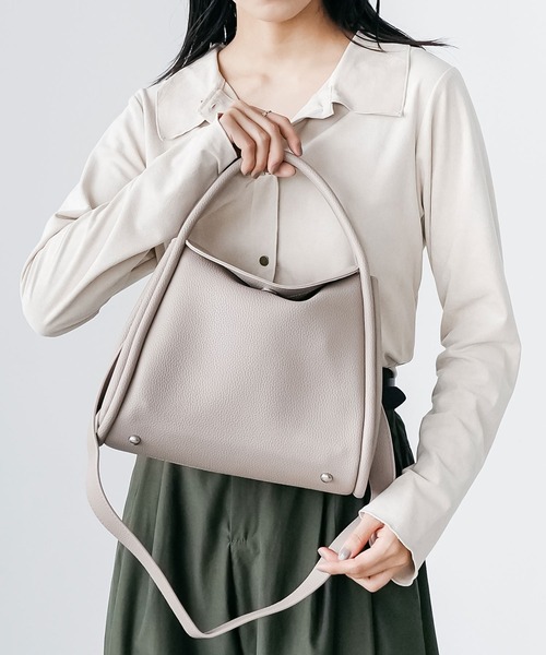 mili an deni(ミリアンデニ)の「スクウェアフラップフェイクレザーバッグ(ショルダーバッグ・レディース・ブラック/アッシュグレー/ブラウン・F)」の9枚目の写真