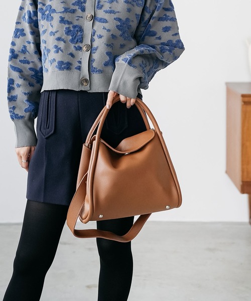 mili an deni(ミリアンデニ)の「スクウェアフラップフェイクレザーバッグ(ショルダーバッグ・レディース・ブラック/アッシュグレー/ブラウン・F)」の16枚目の写真