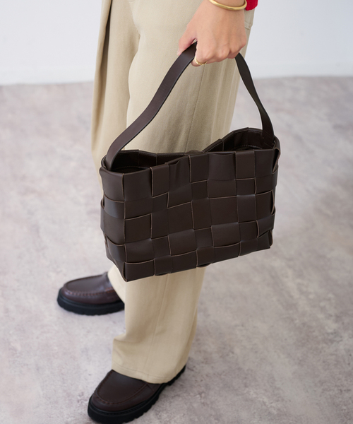 FRAMeWORK(フレームワーク)の「ST. AGNI/セントアグニ ワイドイントレチャード ワンショル(クラッチバッグ・レディース・ブラウン/ブラック・FREE)」の6枚目の写真