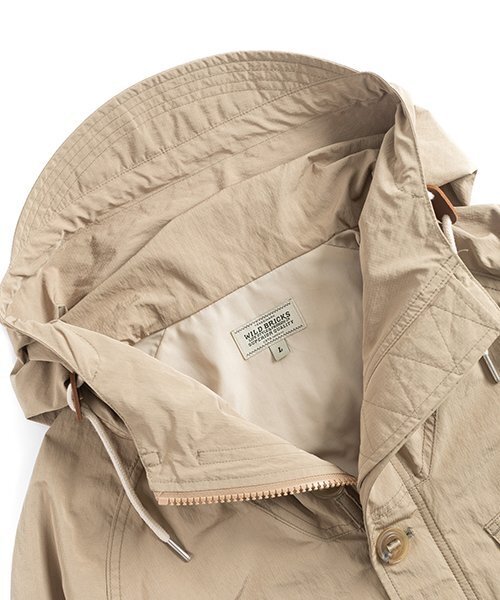 WILD BRICKS(ワイルドブリックス)の「CMS MOUNTAIN PARKA (beige)(ナイロンジャケット・メンズ・その他・LARGE/MEDIUM/X-LARGE)」の4枚目の写真