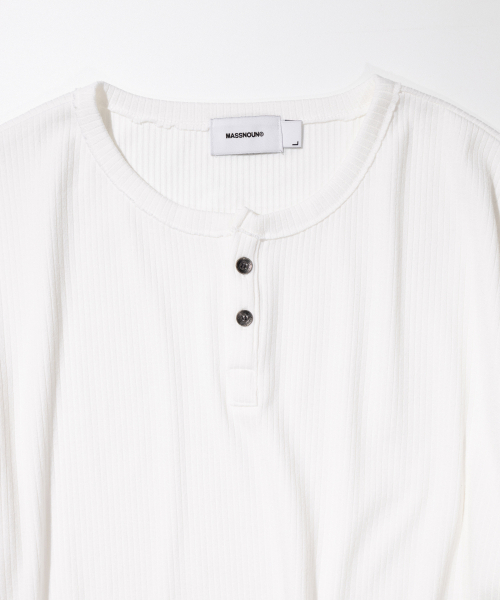 MASSNOUN(マスノウン)の「リブドヘンリーネックロングスリーブ MSILS003-WT(Tシャツ/カットソー・レディース・その他・MEDIUM/LARGE)」の3枚目の写真