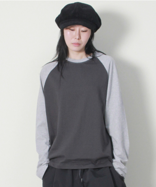 DEMARC（ドゥマーク）の「ルーズフィットカラーミックスラグランTシャツグレー&チャコール（Tシャツ/カットソー・レディース・その他・MEDIUM/LARGE）」の3枚目の写真