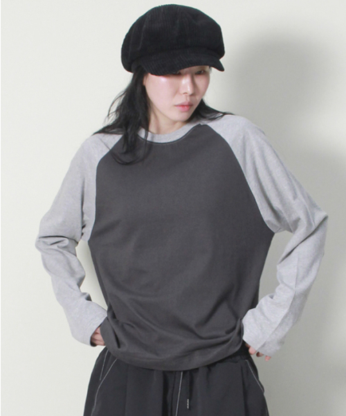 DEMARC（ドゥマーク）の「ルーズフィットカラーミックスラグランTシャツグレー&チャコール（Tシャツ/カットソー・レディース・その他・MEDIUM/LARGE）」の5枚目の写真