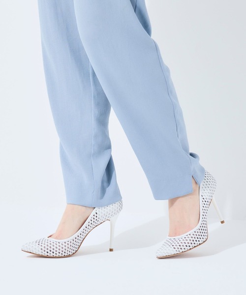 SEVEN TWELVE THIRTY(セヴントゥエルヴサーティー)の「スティレットヒールレザーパンチングパンプス(パンプス・レディース・ブラック系その他/ブラック/ネイビー/ホワイト/ブラウン・22cm/22.5cm/23cm/23.5cm/24cm/24.5cm)」の21枚目の写真