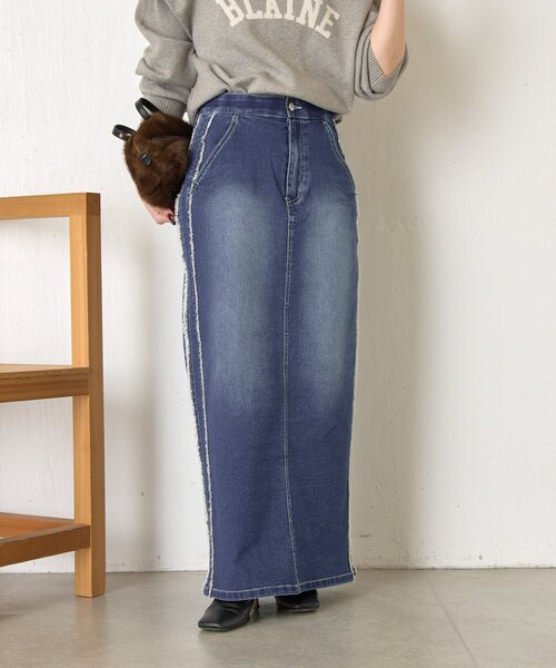 Jena espace merveilleux（ジェナ　エスパスメルヴェイユ）の「サイドフリンジデニムスカート（スカート・レディース・ブラック/ネイビー・FREE）」の4枚目の写真