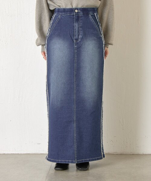 Jena espace merveilleux（ジェナ　エスパスメルヴェイユ）の「サイドフリンジデニムスカート（スカート・レディース・ブラック/ネイビー・FREE）」の8枚目の写真