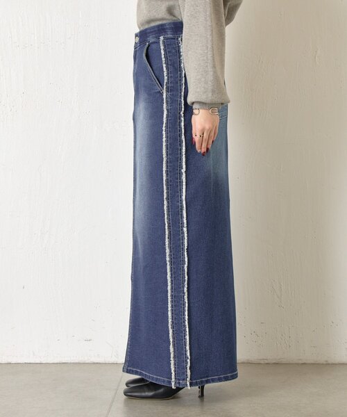 Jena espace merveilleux（ジェナ　エスパスメルヴェイユ）の「サイドフリンジデニムスカート（スカート・レディース・ブラック/ネイビー・FREE）」の9枚目の写真