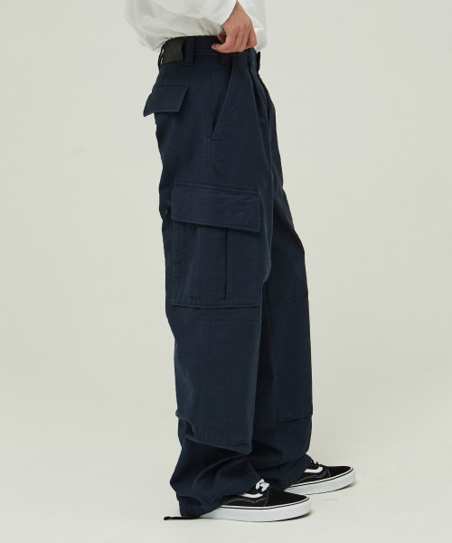 MAGOODGAN(メックウッドガン)の「パブン4411 サテンコットンワイドフィットネイビーカーゴパンツ(その他パンツ・レディース・その他・SMALL/MEDIUM/LARGE/X-LARGE)」の5枚目の写真