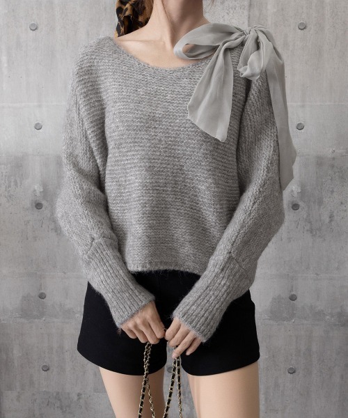 Miniministore(ミニミニストア)の「ラメシャギーニットオフショルダートップス(ニット/セーター・レディース・グレー/ピンク/アイボリー/ラベンダー・FREE)」の10枚目の写真