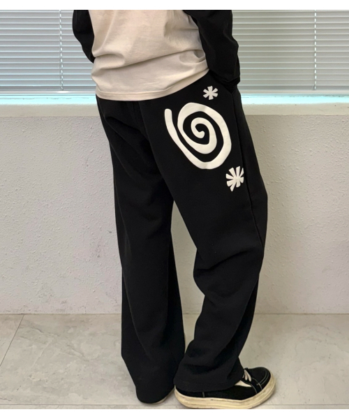 AMOU(アモウ)の「Molly One Tuck Sweat Pants BLACK(スウェットパンツ・レディース・その他・1/2)」の5枚目の写真