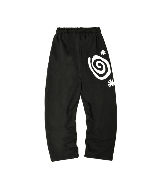 AMOU(アモウ)の「Molly One Tuck Sweat Pants BLACK(スウェットパンツ・レディース・その他・1/2)」の3枚目の写真