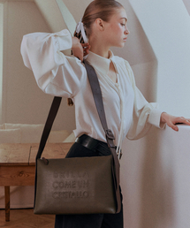 BBYB（ビービーワイビー）の「マチェソフトユニセックスクロスバッグ（カーキ）（メッセンジャーバッグ）」