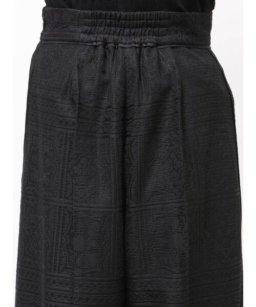 LAGUNAMOON(ラグナムーン)の「タイルパターンレースワイドパンツ 【夏服】(その他パンツ・レディース・ホワイト/ブラック・MEDIUM/SMALL)」の12枚目の写真