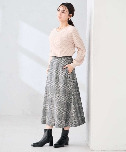 a.v.v(アーヴェヴェ)の「【雑誌InRed(宝島社)1月・2月合併号掲載】チェック柄フレアスカート(スカート・レディース・ブラック・40/38/36)」の3枚目の写真