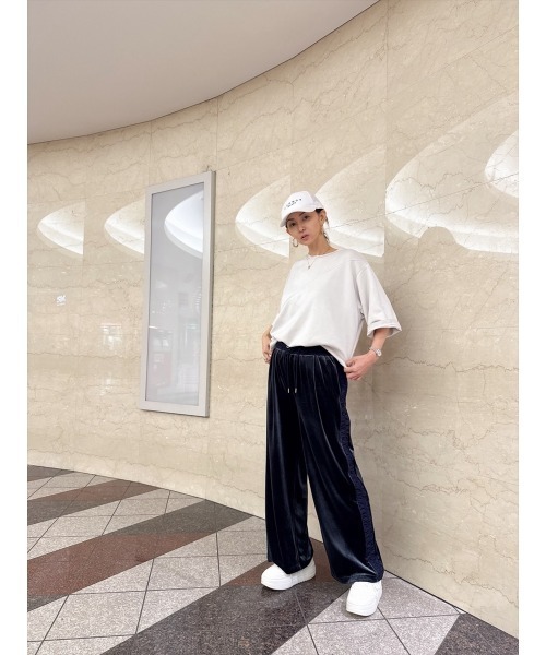 Day and Grade(デイアンドグレイド)の「【真山景子セレクト】サイドギャザーベロアパンツ(その他パンツ・レディース・ブルー/ブラック・FREE)」の16枚目の写真