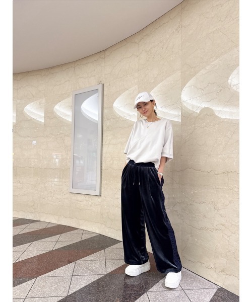 Day and Grade(デイアンドグレイド)の「【真山景子セレクト】サイドギャザーベロアパンツ(その他パンツ・レディース・ブルー/ブラック・FREE)」の17枚目の写真