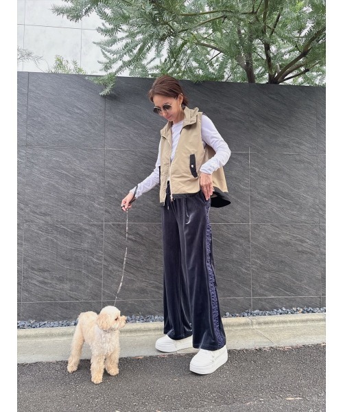 Day and Grade(デイアンドグレイド)の「【真山景子セレクト】サイドギャザーベロアパンツ(その他パンツ・レディース・ブルー/ブラック・FREE)」の3枚目の写真