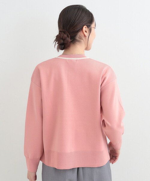 SHOO・LA・RUE（シューラルー）の「【洗濯機可/S-LL】軽やかな スポンディッシュ パイピングニット（ニット/セーター・レディース・ネイビー/ライトグリーン/イエロー系その他/ベビーピンク・01/02/03/04）」の14枚目の写真