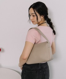 BEAURE ポイントスタッズ ワンショルダー