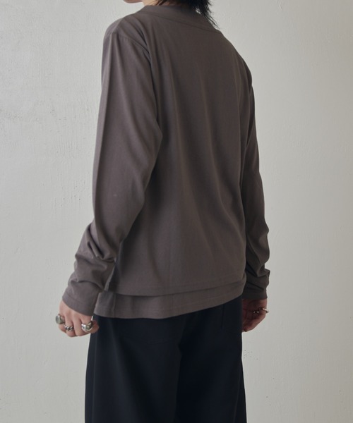 Lui's（ルイス）の「レイヤードヘンリーネックロングスリーブTシャツ（Tシャツ/カットソー・メンズ・チャコールグレー/ブラック・M/S）」の12枚目の写真