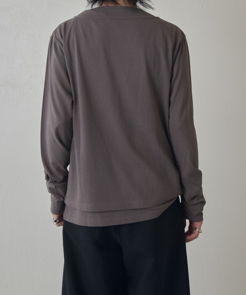 Lui's（ルイス）の「レイヤードヘンリーネックロングスリーブTシャツ（Tシャツ/カットソー・メンズ・チャコールグレー/ブラック・M/S）」の13枚目の写真