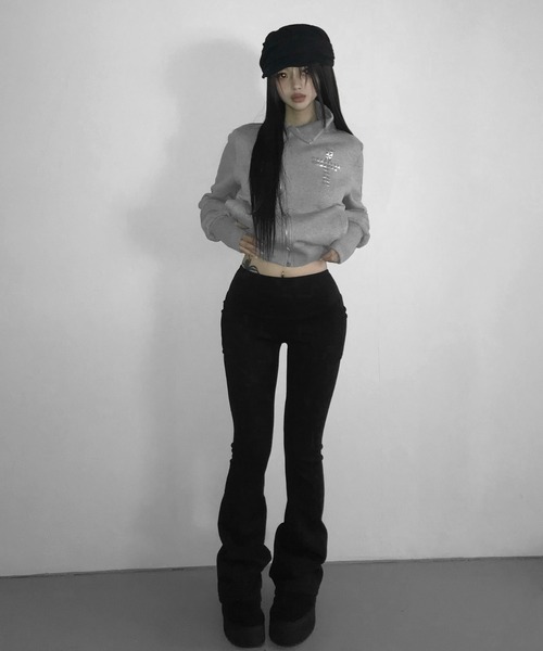 THEAIRTOWN（ジエアタウン）の「tuebe cross high neck zip-up（スウェット・レディース・グレー/ブラック・FREE）」の13枚目の写真