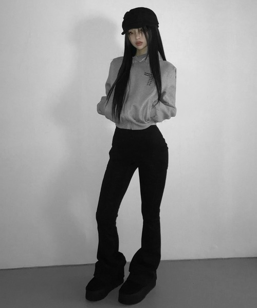 THEAIRTOWN（ジエアタウン）の「tuebe cross high neck zip-up（スウェット・レディース・グレー/ブラック・FREE）」の7枚目の写真