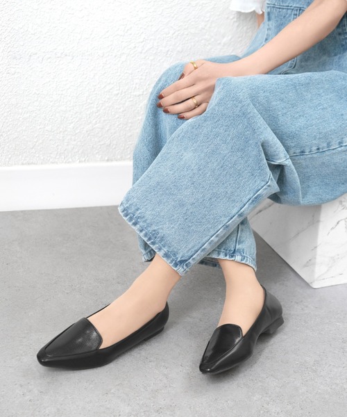 MAMIAN(マミアン)の「甲深 スクエアトゥ ローファー(ローファー・レディース・ベージュ系その他/ブラック・23.0cm/22.5cm/25.0cm/24.5cm/24.0cm/23.5cm)」の2枚目の写真