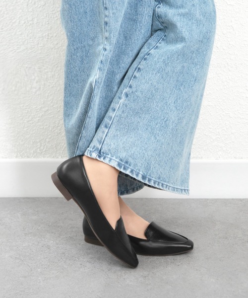 MAMIAN(マミアン)の「甲深 スクエアトゥ ローファー(ローファー・レディース・ベージュ系その他/ブラック・23.0cm/22.5cm/25.0cm/24.5cm/24.0cm/23.5cm)」の3枚目の写真