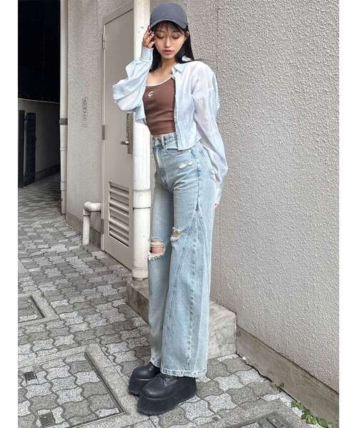 MURUA（ムルーア）の「バレルレッグクラッシュデニム（デニムパンツ・レディース・ブルー/グレー・2/1）」の12枚目の写真