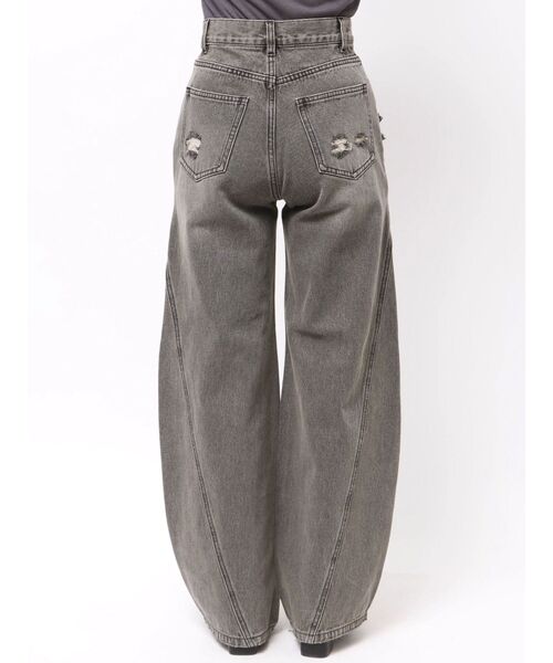 MURUA（ムルーア）の「バレルレッグクラッシュデニム（デニムパンツ・レディース・ブルー/グレー・2/1）」の22枚目の写真