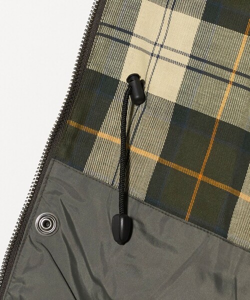 Barbour（バブアー）の「【別注】＜Barbour＞LIGHT MODIFIED BEAUFORT/ビューフォート/ハンティングジャケット（マウンテンパーカー・メンズ・ブラック/ダークブラウン・40/36/38）」の15枚目の写真