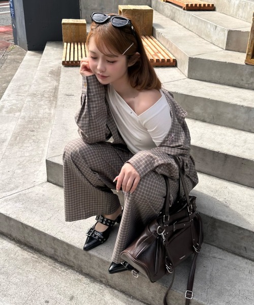 RAY CASSIN（レイカズン）の「ワンショルラインストーンT（Tシャツ/カットソー・レディース・ブラック/カーキ/ホワイト/ホワイト系その他・FREE）」の8枚目の写真