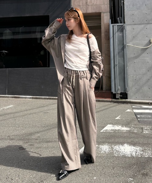 RAY CASSIN（レイカズン）の「ワンショルラインストーンT（Tシャツ/カットソー・レディース・ブラック/カーキ/ホワイト/ホワイト系その他・FREE）」の5枚目の写真