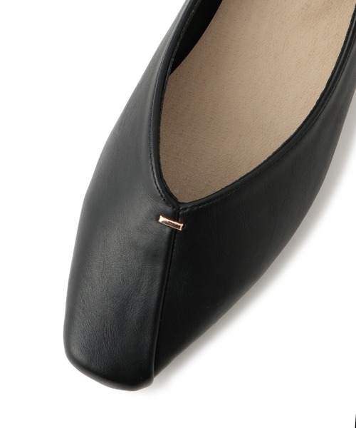 Juze(ジュゼ)の「Vカットバブーシュパンプス(パンプス・レディース・キナリ/ブラック・S/M/L)」の8枚目の写真