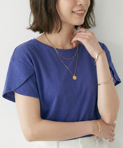 Belta attrice(ベルタアトリーチェ)の「チューリップ袖 フレアスリーブ Tシャツ カットソー シルケットコットン 半袖 上品 きれいめ フェミニン 大人可愛い(Tシャツ/カットソー・レディース・スモークピンク/ブルー/ネイビー/ホワイト・FREE)」の2枚目の写真