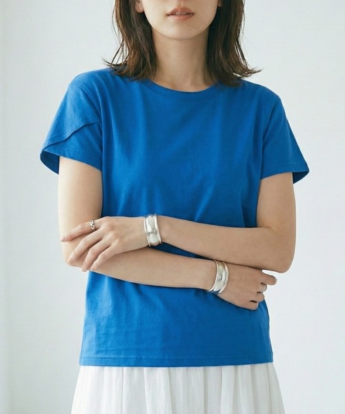 Belta attrice(ベルタアトリーチェ)の「チューリップ袖 フレアスリーブ Tシャツ カットソー シルケットコットン 半袖 上品 きれいめ フェミニン 大人可愛い(Tシャツ/カットソー・レディース・スモークピンク/ブルー/ネイビー/ホワイト・FREE)」の3枚目の写真