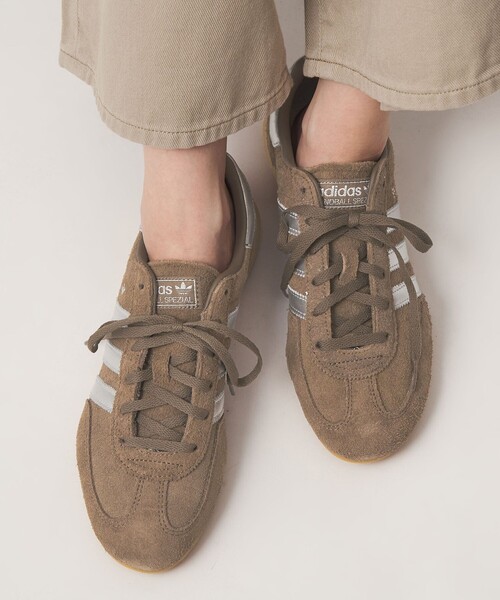 adidas Originals(アディダスオリジナルス)の「<adidas Originals>ハンドボール スペツィアル ロープロファイル スニーカー(スニーカー・レディース・ブラック/ブラウン系・22.5cm/23cm/23.5cm/24cm/24.5cm/25cm)」の7枚目の写真