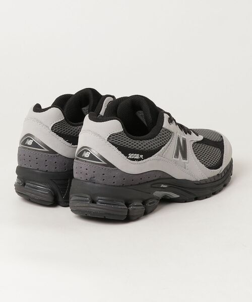 NEW BALANCE(ニューバランス)の「2002R(スニーカー・メンズ・グレー系その他/ネイビー・22.5cm/23.0cm/23.5cm/24.0cm/24.5cm/25.0cm/25.5cm/26.0cm/26.5cm/27.0cm/27.5cm/28.0cm/28.5cm/29.0cm)」の4枚目の写真