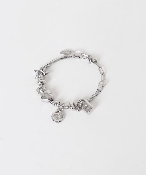 SMELLY（スメリー）の「ジャラジャラチャームブレスレット（ブレスレット・レディース・シルバー・-）」の5枚目の写真