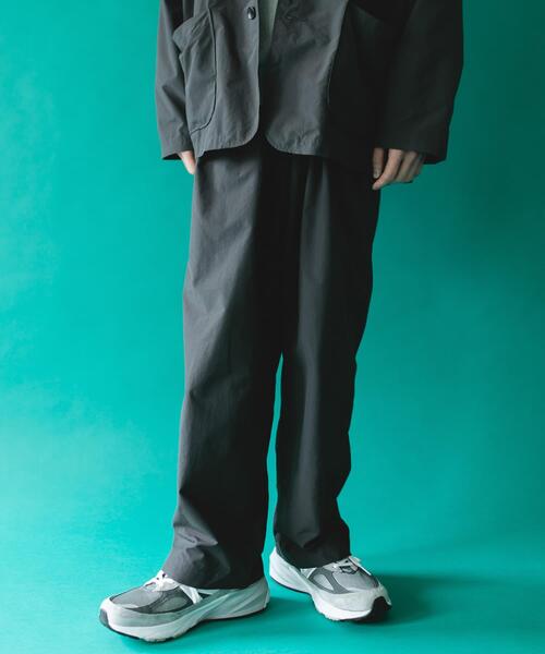 BURLAP OUTFITTER(バーラップアウトフィッター)の「『別注』BURLAP OUTFITTERR×DOORS SUPPLEX NYLON PANTS(その他パンツ・メンズ・チャコールグレー/ブラック・MEDIUM/LARGE/X-LARGE)」の3枚目の写真