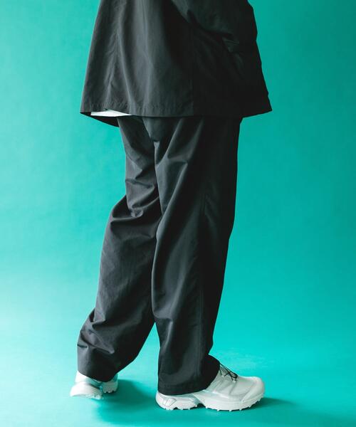 BURLAP OUTFITTER(バーラップアウトフィッター)の「『別注』BURLAP OUTFITTERR×DOORS SUPPLEX NYLON PANTS(その他パンツ・メンズ・チャコールグレー/ブラック・MEDIUM/LARGE/X-LARGE)」の21枚目の写真