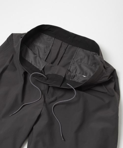 BURLAP OUTFITTER(バーラップアウトフィッター)の「『別注』BURLAP OUTFITTERR×DOORS SUPPLEX NYLON PANTS(その他パンツ・メンズ・チャコールグレー/ブラック・MEDIUM/LARGE/X-LARGE)」の19枚目の写真