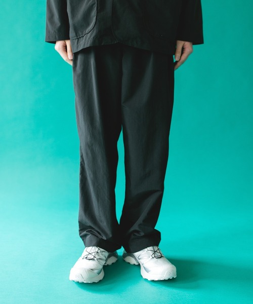 BURLAP OUTFITTER(バーラップアウトフィッター)の「『別注』BURLAP OUTFITTERR×DOORS SUPPLEX NYLON PANTS(その他パンツ・メンズ・チャコールグレー/ブラック・MEDIUM/LARGE/X-LARGE)」の13枚目の写真