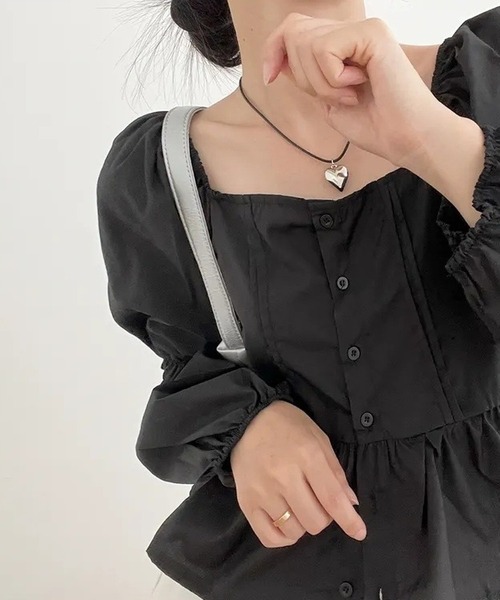 by LEGNA（バイレグナ）の「長袖前開きペプラムブラウス（シャツ/ブラウス・レディース・ブラック/ホワイト・MEDIUM/LARGE）」の13枚目の写真