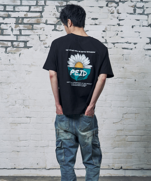 PEID(ペイド)の「PD HALF DAISY 半袖Tシャツ ブラック(Tシャツ/カットソー・レディース・ブラック・2/3/4/5/6/1)」の2枚目の写真