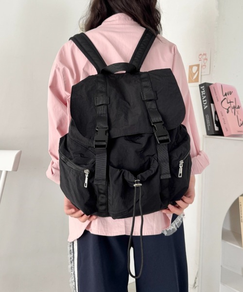 SOLLON.(ソルロン)の「ダブルベルトアウトポケットリュック(バックパック/リュック・レディース・アイボリー/ブラック/カーキ/グレー・FREE)」の1枚目の写真