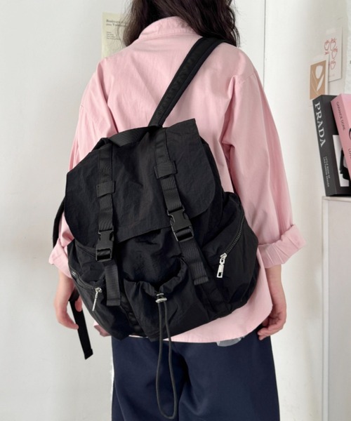 SOLLON.(ソルロン)の「ダブルベルトアウトポケットリュック(バックパック/リュック・レディース・アイボリー/ブラック/カーキ/グレー・FREE)」の11枚目の写真